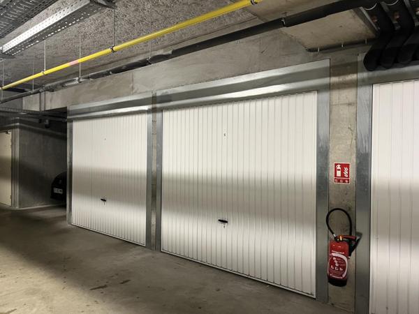GARAGE A LOUER