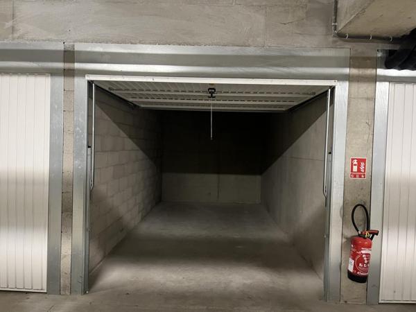 GARAGE A LOUER