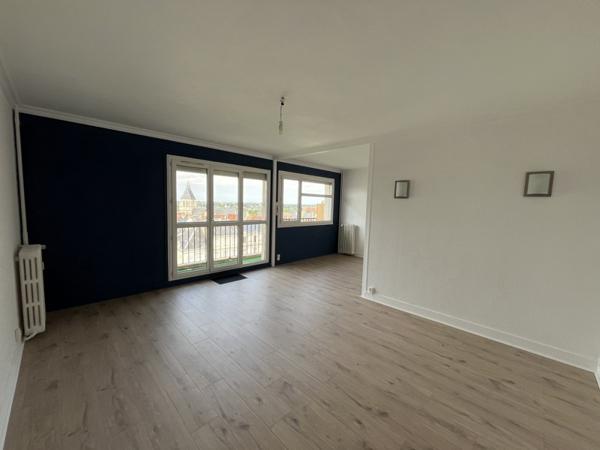 Appartement à louer 600 € CC Châteauroux 2 p 60 m² DPE D