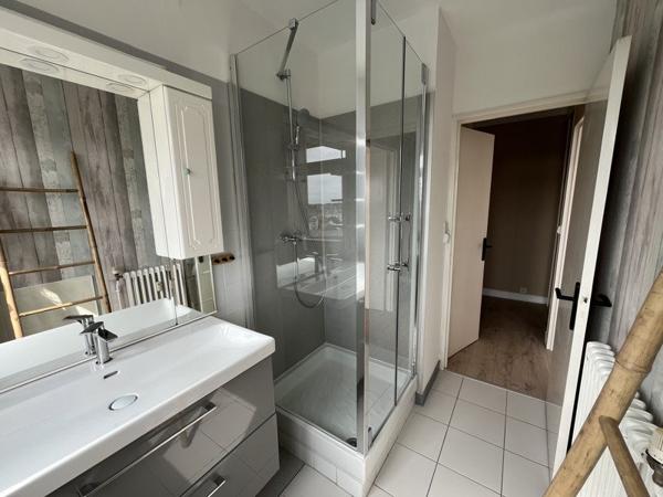 Appartement à louer 600 € CC Châteauroux 2 p 60 m² DPE D