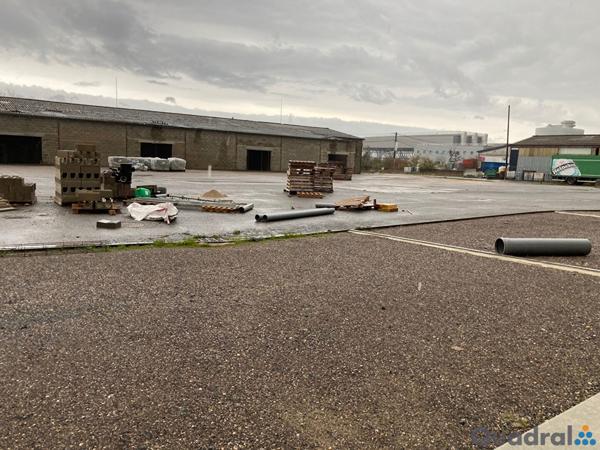 TOUL - GARAGE 50 m² -  référence 10