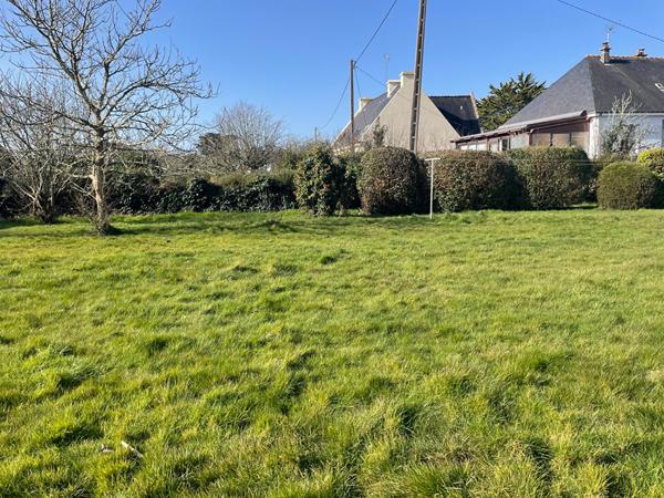 Terrain de 634 m² constructible hors lotissement à Riantec , Riantec