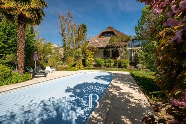Rueil-Malmaison, Maison 6 Chambres -  249 m² à vendre
