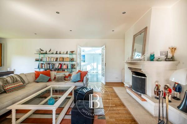 Rueil-Malmaison, Maison 6 Chambres -  249 m² à vendre