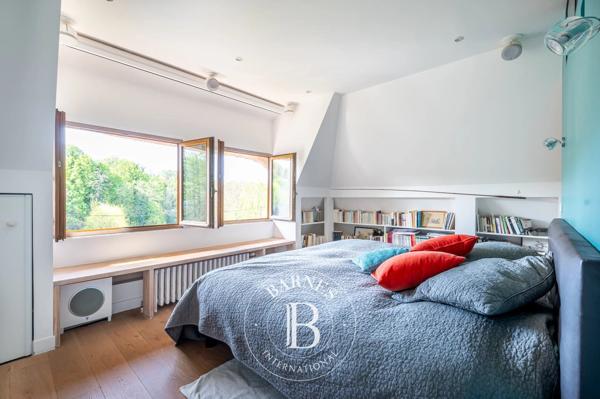 Rueil-Malmaison, Maison 6 Chambres -  249 m² à vendre