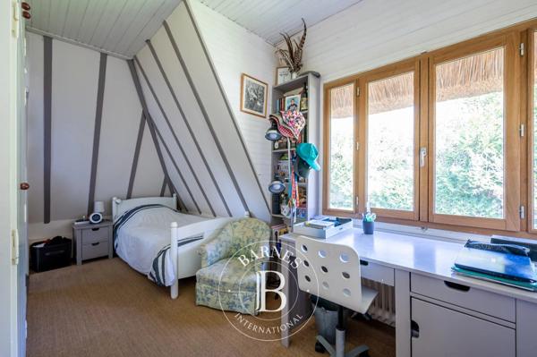 Rueil-Malmaison, Maison 6 Chambres -  249 m² à vendre