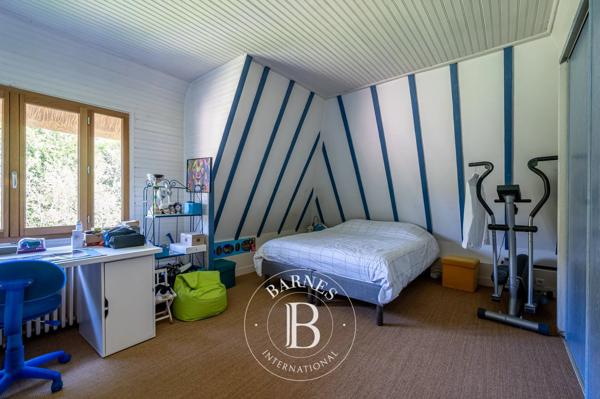 Rueil-Malmaison, Maison 6 Chambres -  249 m² à vendre
