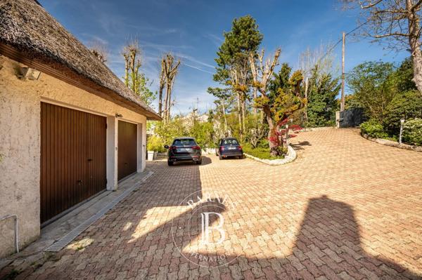 Rueil-Malmaison, Maison 6 Chambres -  249 m² à vendre
