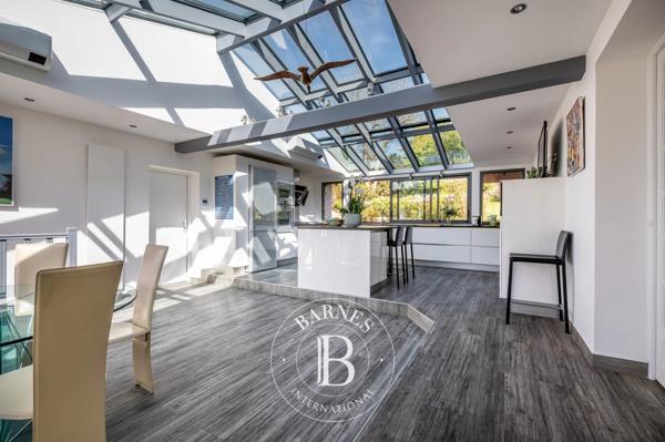 Rueil-Malmaison, Maison 6 Chambres -  249 m² à vendre