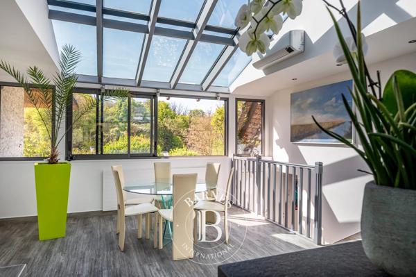 Rueil-Malmaison, Maison 6 Chambres -  249 m² à vendre