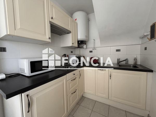 Location Studio meublé 22.79 m² - 4 QUAI DES MARAIS Amboise 37400