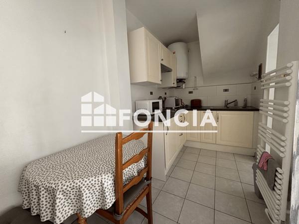 Location Studio meublé 22.79 m² - 4 QUAI DES MARAIS Amboise 37400