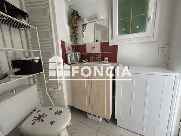 Location Studio meublé 22.79 m² - 4 QUAI DES MARAIS Amboise 37400