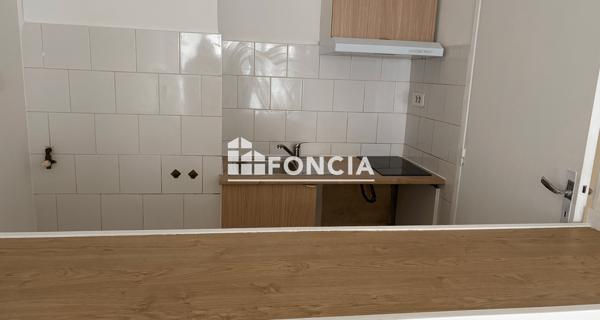 Location Studio 23 m² - Hyères 83400