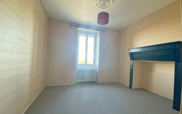 Maison à vendre    6 pièces •  Séreilhac