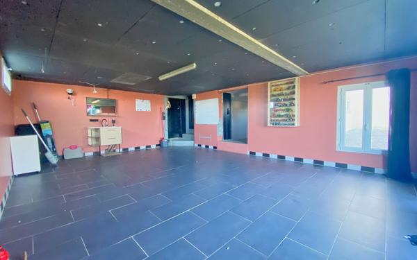 Maison à vendre    6 pièces •  Séreilhac