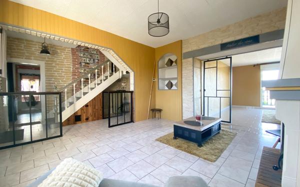 Maison à vendre    6 pièces •  Séreilhac