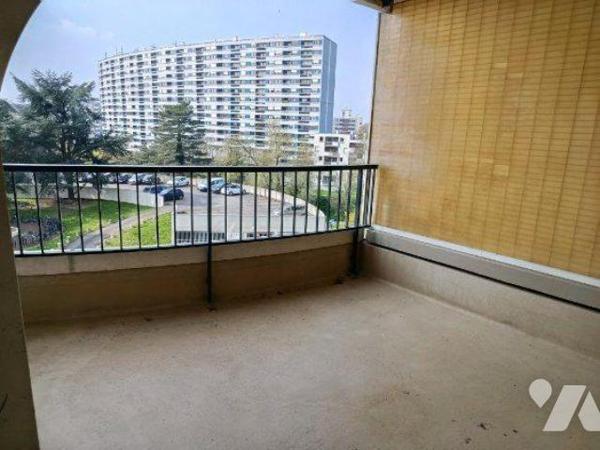 A VENDRE QUARTIER BOURG L'EVEQUE - Appartement T2 - Metro - Venez découvrir à la vente ce bel a...