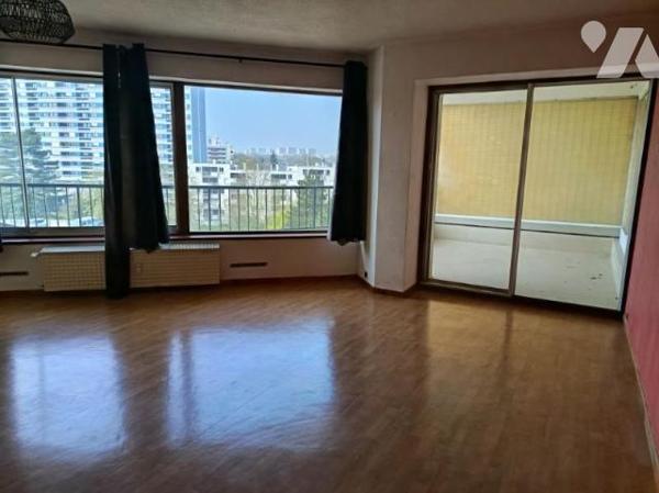 A VENDRE QUARTIER BOURG L'EVEQUE - Appartement T2 - Metro - Venez découvrir à la vente ce bel a...