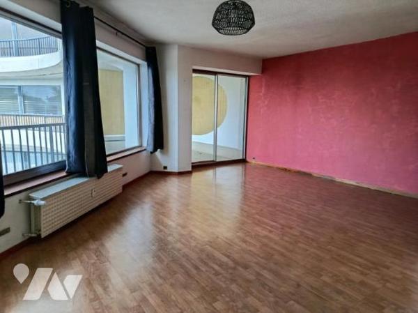 A VENDRE QUARTIER BOURG L'EVEQUE - Appartement T2 - Metro - Venez découvrir à la vente ce bel a...