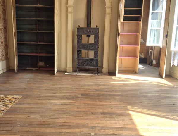 Belle Maison Bourgeoise à Réhabiliter de 396 m² avec Cour, Caves, Chaufferie Gaz, Greniers, Dépendances et Terrain clos et paysager de 2147 m²