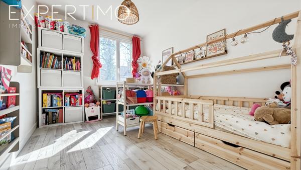 Étampes (91150) F4 lumineux avec caves et box à Étampes