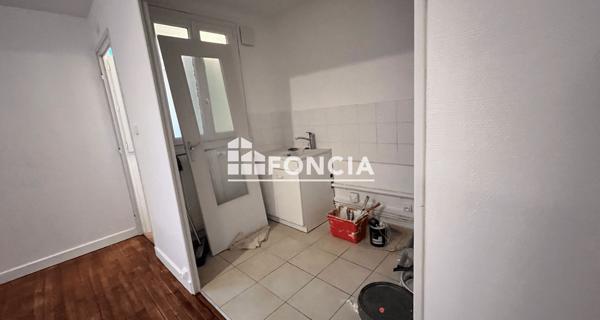 À vendre Studio 40 m² - Villeurbanne 69100