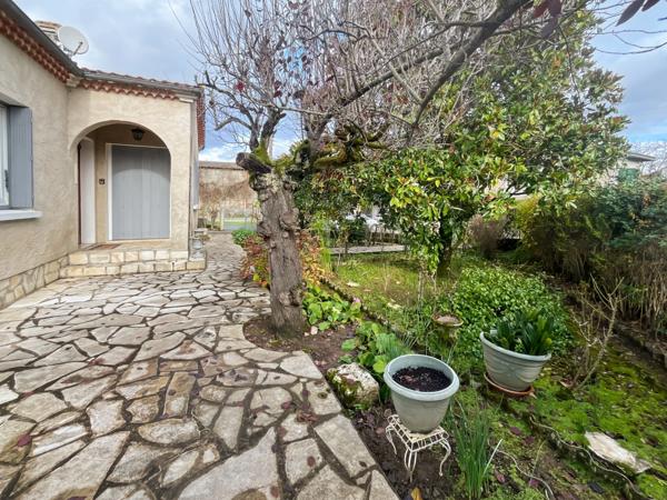 MAISON DE PLAIN PIED 104 M² 6 PIECES CONDOM (32)