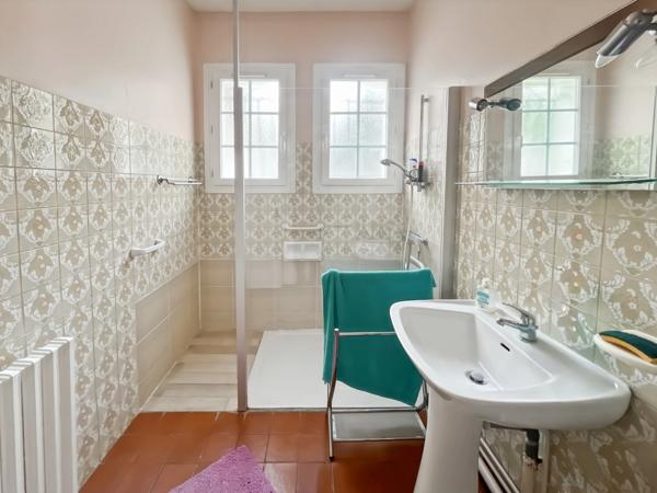 MAISON DE PLAIN PIED 104 M² 6 PIECES CONDOM (32)