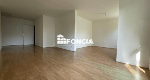 Location Appartement 5 pièces 99.47 m² - Chatou 78400