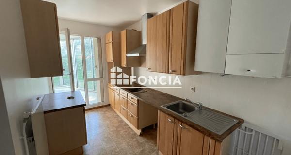 Location Appartement 5 pièces 99.47 m² - Chatou 78400