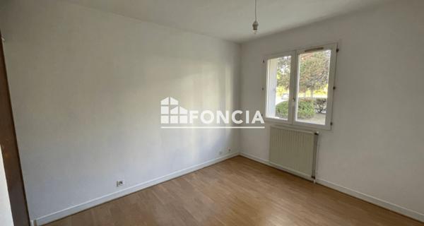 Location Appartement 5 pièces 99.47 m² - Chatou 78400