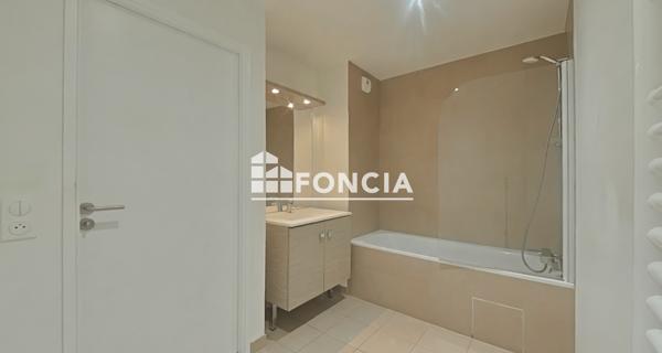 Location Appartement 2 pièces 59.79 m² - Les Pavillons-sous-bois 93320