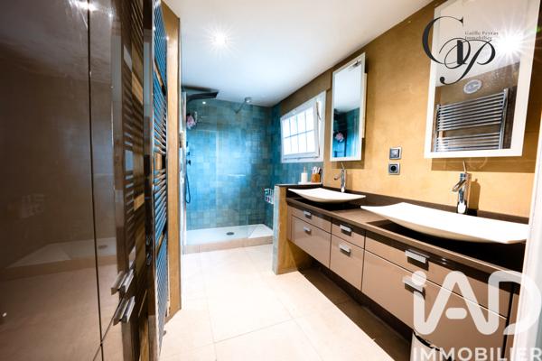 Maison à vendre 7 pièces 256 m² La Seyne-sur-Mer