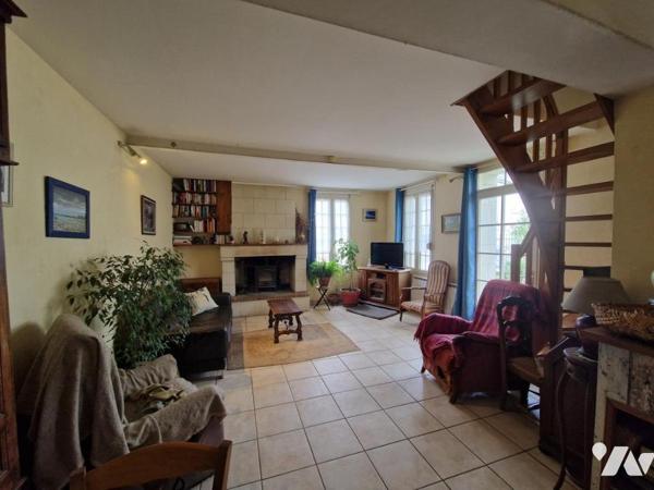 Maison centre bourg avec dépendance (Saint Mathurin)