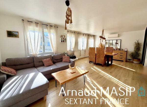 PAVILLON DE PLAIN PIED RENOVE 95M² HAB, JARDIN, TERRACES, GARAGE, ATELIER, PROCHE COMMODITES