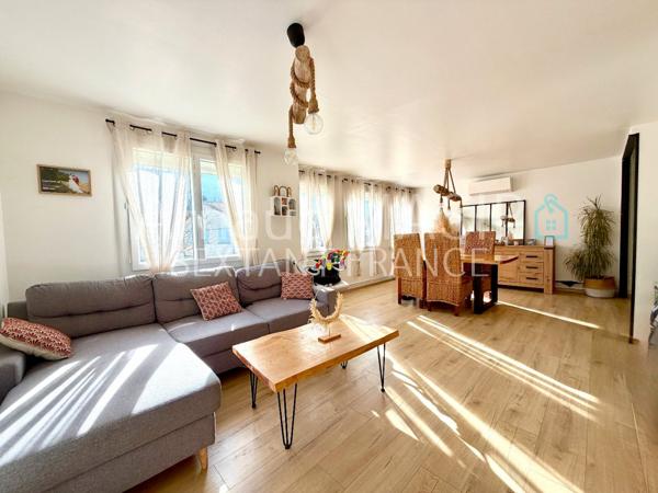 PAVILLON DE PLAIN PIED RENOVE 95M² HAB, JARDIN, TERRACES, GARAGE, ATELIER, PROCHE COMMODITES
