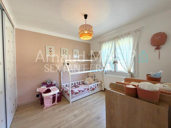 PAVILLON DE PLAIN PIED RENOVE 95M² HAB, JARDIN, TERRACES, GARAGE, ATELIER, PROCHE COMMODITES