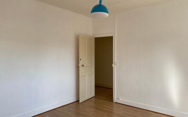 Immeuble à vendre    5 pièces • 143,49 m2 Montoire-sur-le-Loir