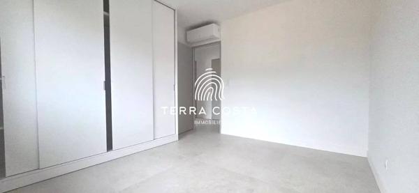 Appartement sud, dernier etage bord de l'ocean