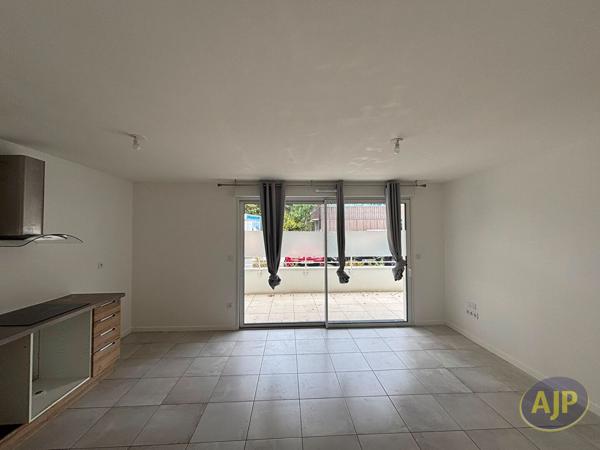 Appartement à louer Nantes : 3 pièces, 65m² avec 2 chambre(s) à 821€ - AJP Immobilier Rezé