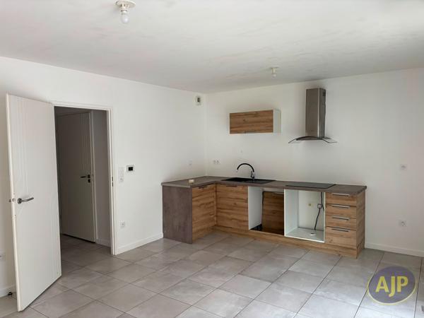 Appartement à louer Nantes : 3 pièces, 65m² avec 2 chambre(s) à 821€ - AJP Immobilier Rezé