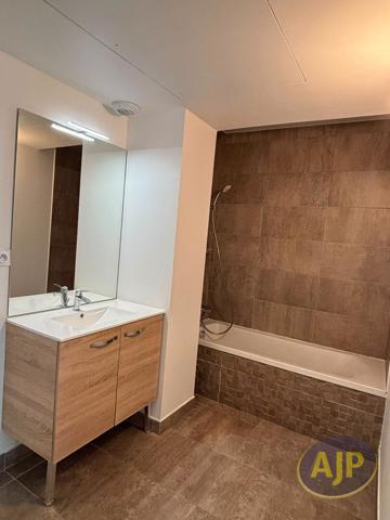 Appartement à louer Nantes : 3 pièces, 65m² avec 2 chambre(s) à 821€ - AJP Immobilier Rezé