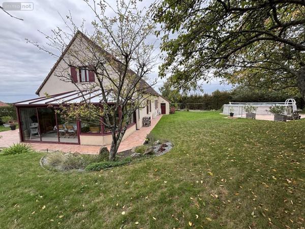 Maison à vendre à Saint-Calais dans la Sarthe (72120), ref : 101/1964