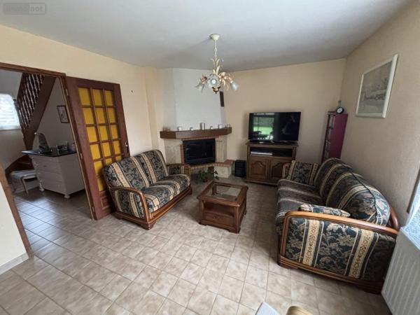 Maison à vendre à Saint-Calais dans la Sarthe (72120), ref : 101/1964