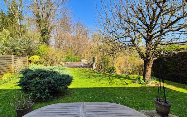 Maison à vendre    7 pièces • 120 m2 Jouy-le-Moutier