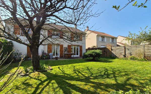 Maison à vendre    7 pièces • 120 m2 Jouy-le-Moutier