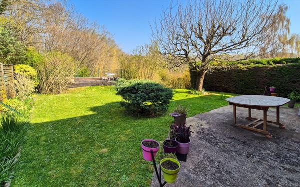 Maison à vendre    7 pièces • 120 m2 Jouy-le-Moutier