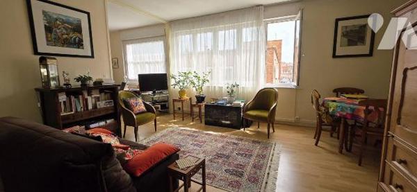 Spécial investisseurs
DK Hypercentre
APT F4 de 82,14 m² hyper lumineux au 2ème Etage sans asc...