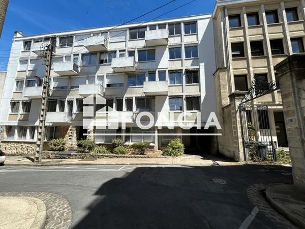 Location Appartement 3 pièces 73.1 m² - 19 RUE ST LOUIS Poitiers 86000